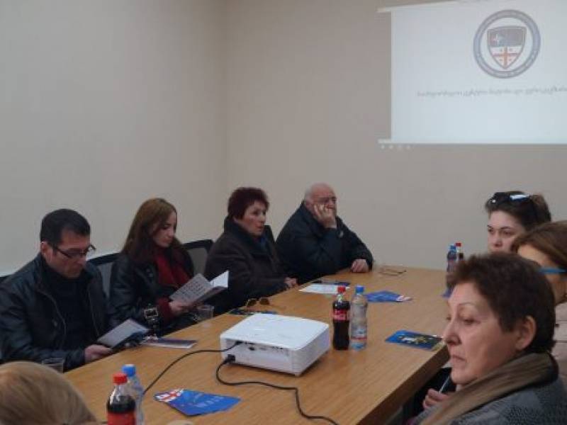 ცაგერის საზოგადოებრივ ცენტრში  უვიზო მიმოსვლასთან დაკავშირებით  შეხვედრა გაიმართა